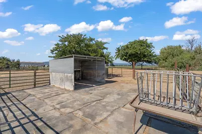 2675 Pacheco Pass Hwy, Gilroy, CA 95020 - Photo 26