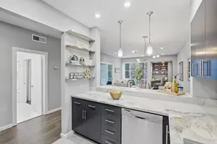 97 E Saint James St 26, San Jose, CA 95112 - Photo 1