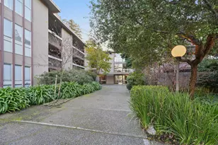 323 Monte Vista Ave 203, Oakland, CA 94611 - Photo 2