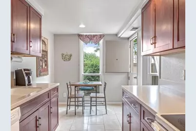 451 Dela Vina Ave 405, Monterey, CA 93940 - Photo 6