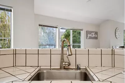 1612 Parkview Green Cir, San Jose, CA 95131 - Photo 44