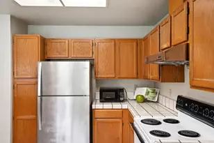 1612 Parkview Green Cir, San Jose, CA 95131 - Photo 42