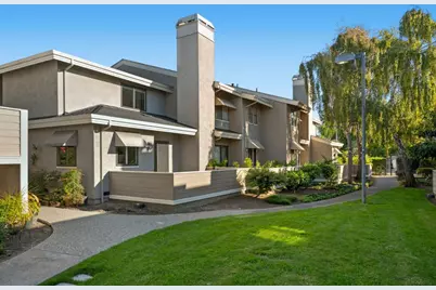 241 Bonita Ln, Foster City, CA 94404 - Photo 42