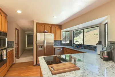15223 Perry Ln, Morgan Hill, CA 95037 - Photo 8