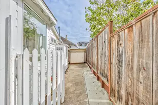 515 13th St, Pacific Grove, CA 93950 - Photo 22