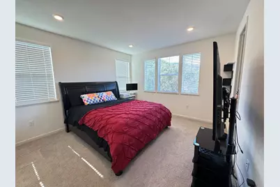 6404 Laguna Seca Ln, Gilroy, CA 95020 - Photo 6