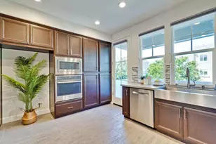 2045 Atlas Loop, Mountain View, CA 94043 - Photo 6