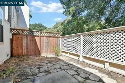 130 Creekside Ct, El Sobrante, CA 94803 - Photo 24