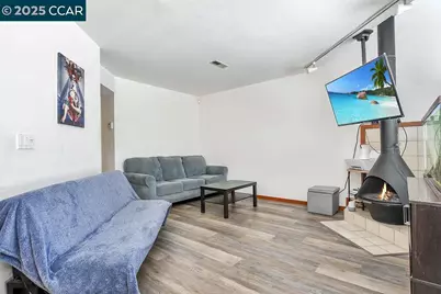 130 Creekside Ct, El Sobrante, CA 94803 - Photo 8