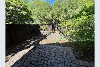 701 Christine Dr, Palo Alto, CA 94303 - Photo 28