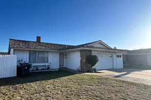 451 La Jolla Way, Salinas, CA 93901 - Photo 4