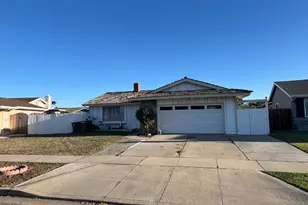 451 La Jolla Way, Salinas, CA 93901 - Photo 2