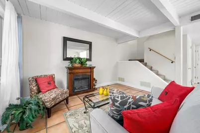 180 Dakota Ave D, Santa Cruz, CA 95060 - Photo 2