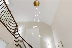 1215 Tournament Dr, Hillsborough, CA 94010 - Photo 20