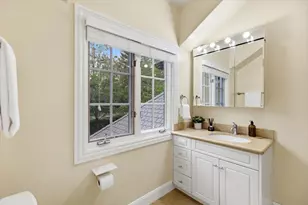 1215 Tournament Dr, Hillsborough, CA 94010 - Photo 136