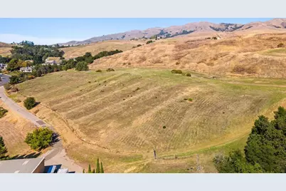 1995 Old Calaveras Rd, Milpitas, CA 95035 - Photo 8
