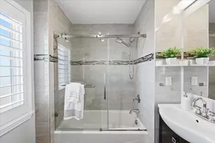 1325 Araujo St, San Jose, CA 95131 - Photo 18