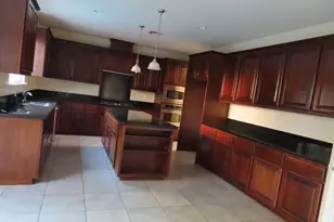 176 N Sierra Madre St, Tracy, CA 95391 - Photo 2
