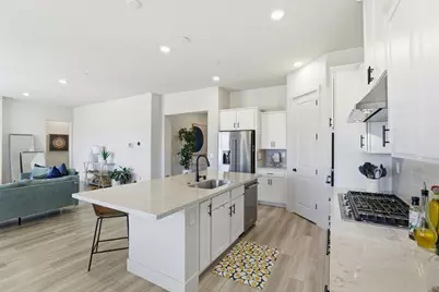 208 Luna Way, Hollister, CA 95023 - Photo 10