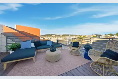 689 20th Ave, San Francisco, CA 94121 - Photo 2