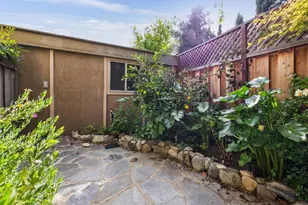 64 Los Altos Square, Los Altos, CA 94022 - Photo 22