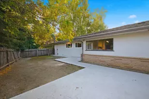 20510 Brookwood Ln, Saratoga, CA 95070 - Photo 24