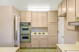 25 Los Encinos Dr, Del Rey Oaks, CA 93940 - Photo 8