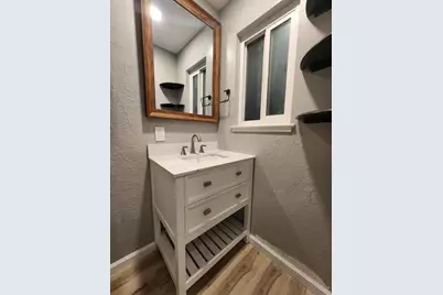 1534 Bay Meadows Dr, Modesto, CA 95350 - Photo 32