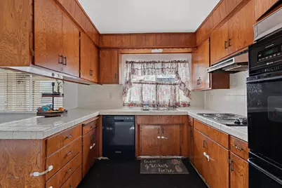 1545 E Saint John St, San Jose, CA 95116 - Photo 16