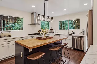 20851 Assiniboine Trl, Los Gatos, CA 95033 - Photo 8