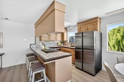 18848 Eisenhower St, Salinas, CA 93906 - Photo 8