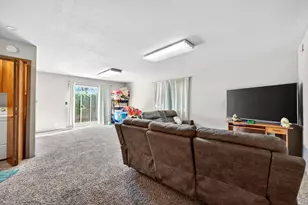 18848 Eisenhower St, Salinas, CA 93906 - Photo 48