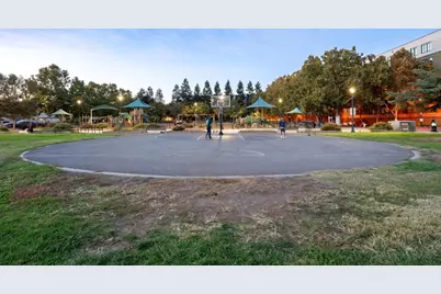 213 Cahill Park Dr, San Jose, CA 95126 - Photo 36