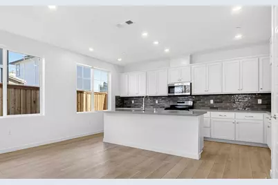 5716 Lake Club Dr, Fairfield, CA 94533 - Photo 8