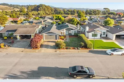 1557 Mizzen Ln, Half Moon Bay, CA 94019 - Photo 2