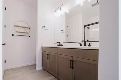 554 Pleasant Dr, Lathrop, CA 95330 - Photo 26