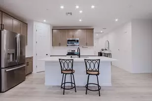 554 Pleasant Dr, Lathrop, CA 95330 - Photo 14