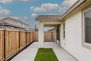 554 Pleasant Dr, Lathrop, CA 95330 - Photo 6