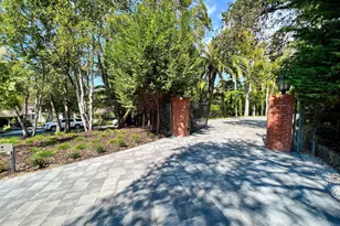 85 Fagan Dr, Hillsborough, CA 94010 - Photo 2