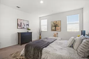 8189 Scrimshaw Wy, Sacramento, CA 95829 - Photo 16