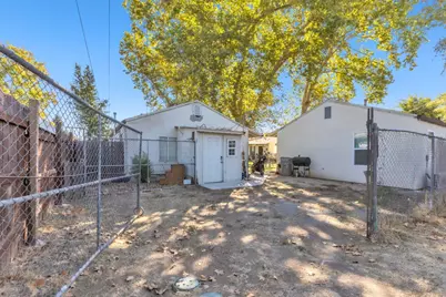 3723 Jasmine St, Sacramento, CA 95838 - Photo 10