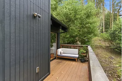 2343 Arrowhead Dr, Oakland, CA 94611 - Photo 12