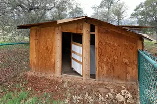 41508 Roaring River Ct, Coarsegold, CA 93614 - Photo 22