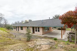 41508 Roaring River Ct, Coarsegold, CA 93614 - Photo 16