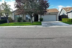 831 El Pinal Ln, Los Banos, CA 93635 - Photo 2