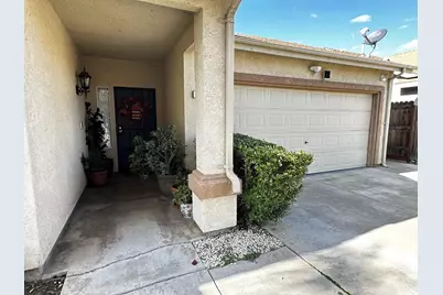 831 El Pinal Ln, Los Banos, CA 93635 - Photo 4