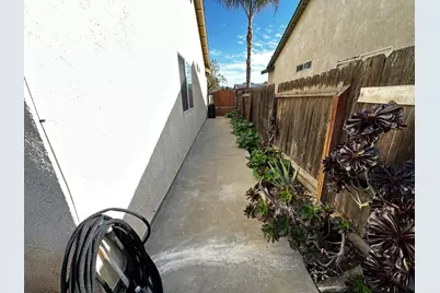 831 El Pinal Ln, Los Banos, CA 93635 - Photo 6