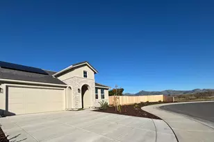884 Carmelina Ct, Hollister, CA 95023 - Photo 2