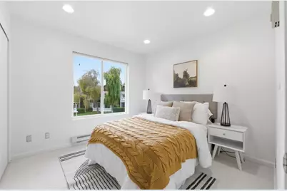 72 Bayside Ct, Richmond, CA 94804 - Photo 12