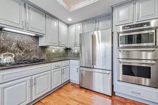 100 Danbury Ln, Redwood City, CA 94061 - Photo 18